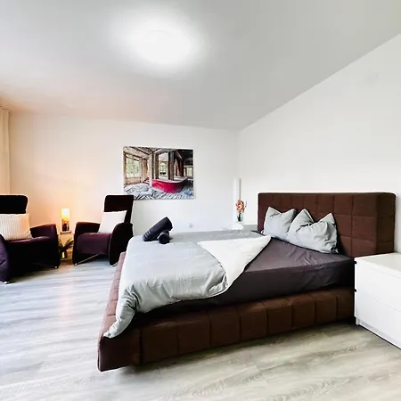 Διαμέρισμα Cozy 2br & Lr With Balcony Near Museum Gugging *