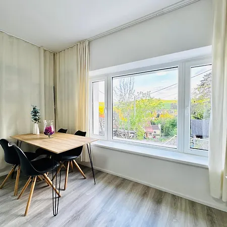 Διαμέρισμα Cozy 2br & Lr With Balcony Near Museum Gugging *
